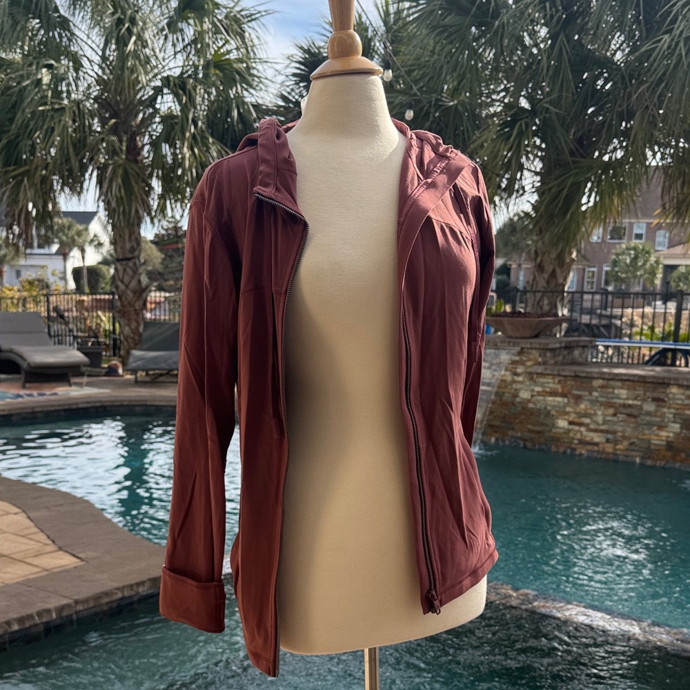 Lululemon Define Hooded Jacket - Picture 5 of 15
